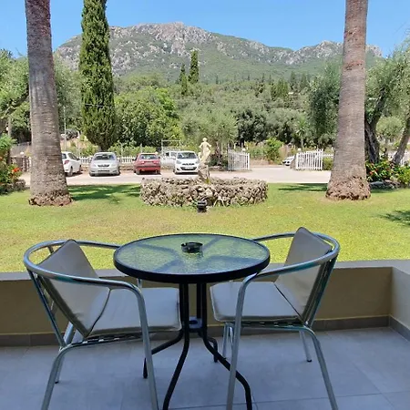 Phivos Aparthotel 4*