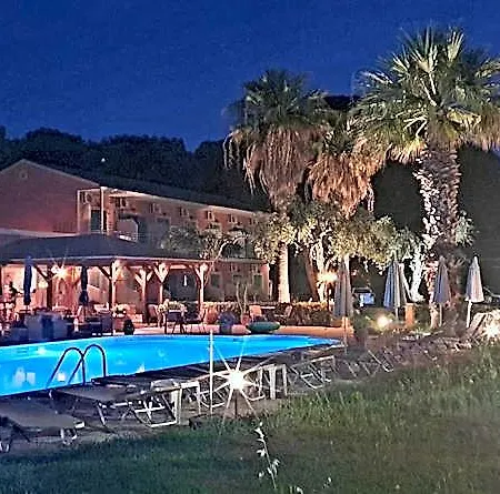 Phivos Aparthotel 3*