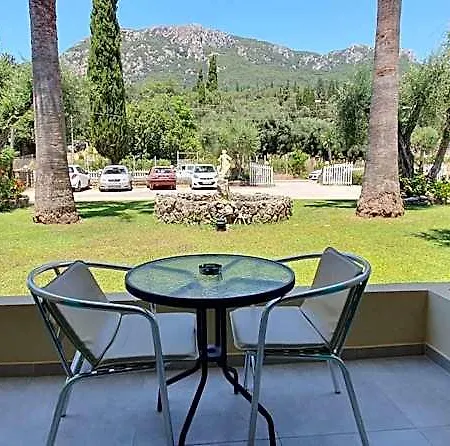 Aparthotel Phivos 3*