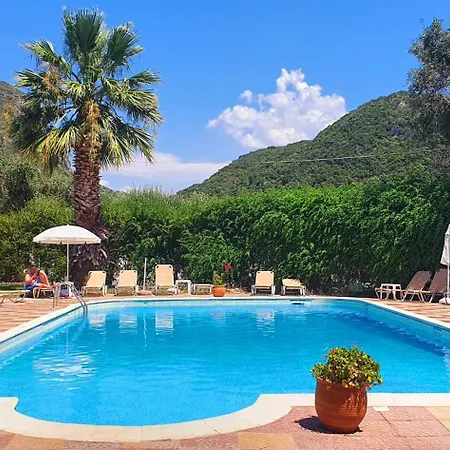 Phivos Aparthotel