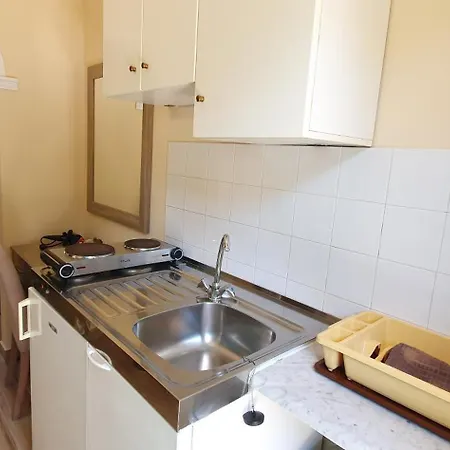 Phivos Aparthotel