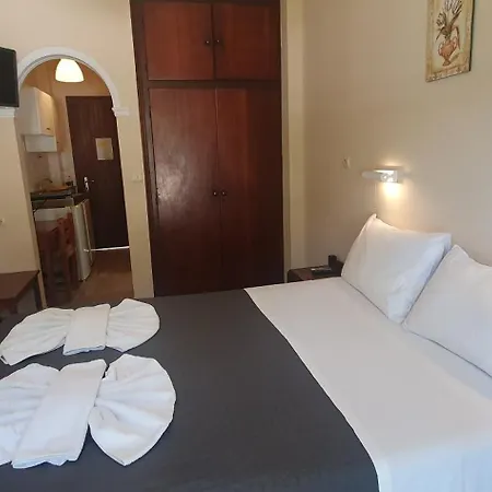 Aparthotel Phivos *
