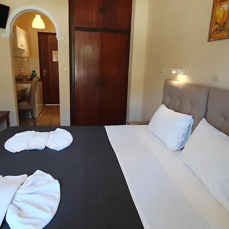 Phivos 4*
