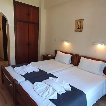 Aparthotel Phivos *