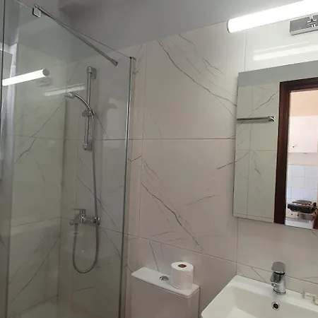 Aparthotel Phivos *